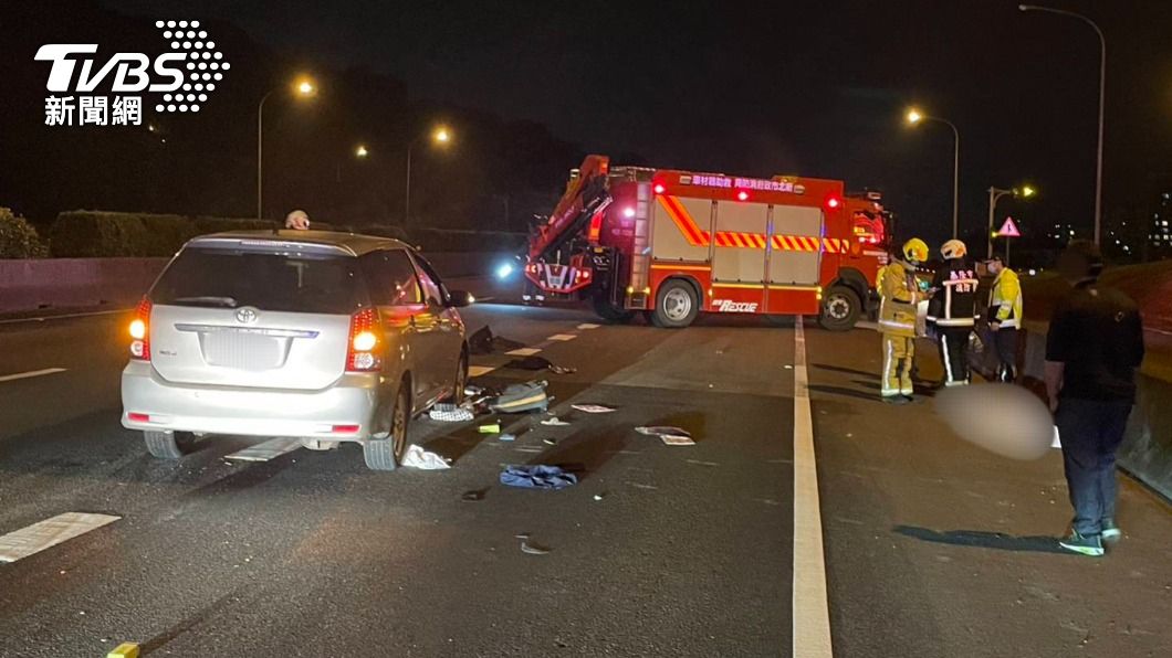 6旬男深夜闖國1!連續遭3車撞輾 頭破腦漿外溢慘死