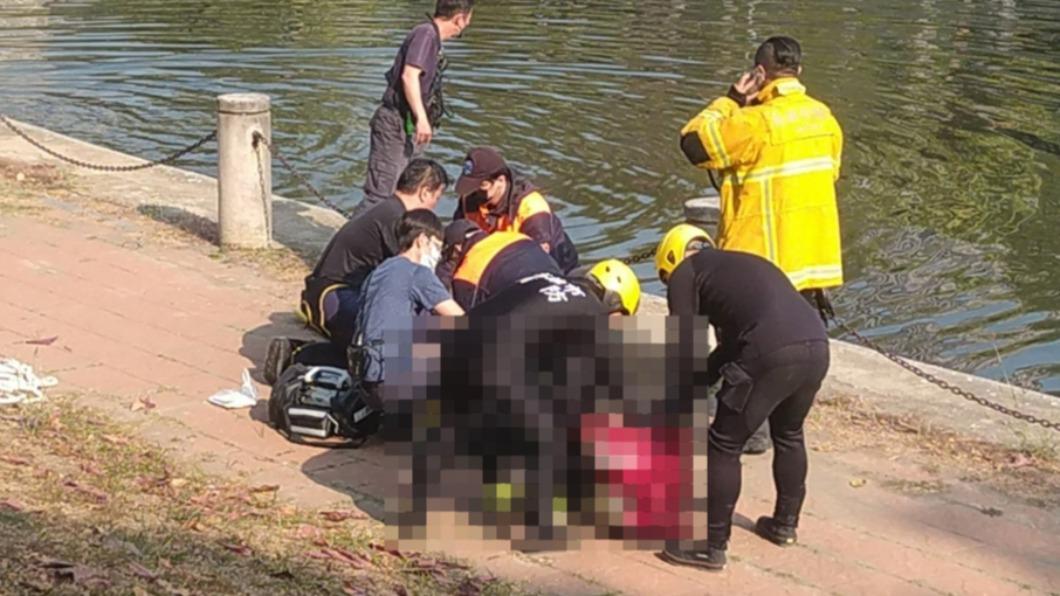 快訊／高雄30歲女墜愛河！救起無生命跡象　送醫搶救
