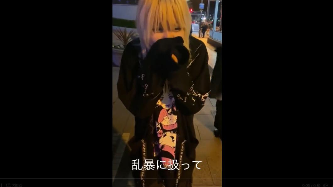 後來吉野凌雅PO出道歉影片，卻沒有起到滅火作用，反而讓輿論更爆炸。（圖／翻攝自@mass4x4推特）