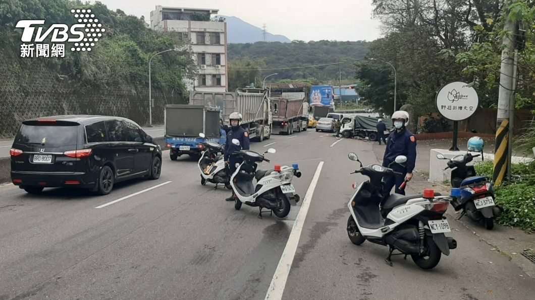 警方在現場交管。（圖／TVBS）