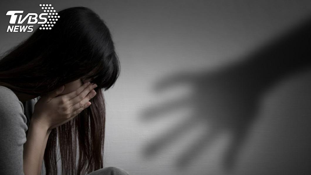 樓梯間「凍未條」狼爪!3男夜店撿屍酒醉女 代價曝光