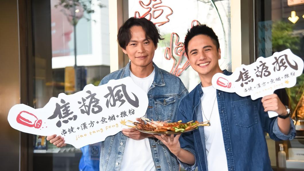 黃鐙輝、曾子余師徒兩人時隔3年合體出席公開活動。(圖/焦糖楓提供)