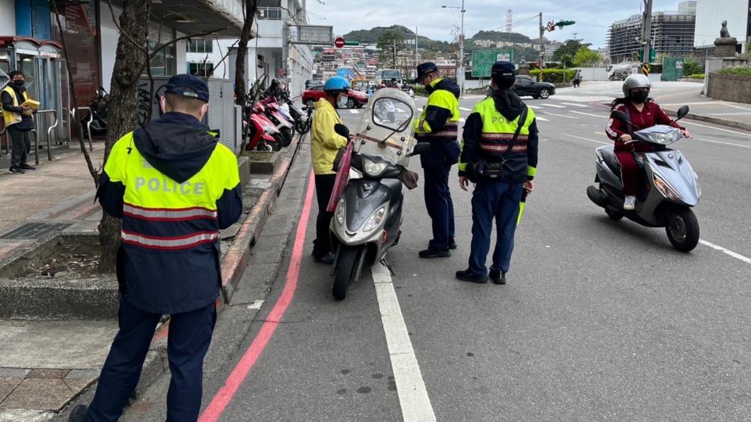 謝國樑推「友善行人」遭打臉 網紅PO文指警方沒落實