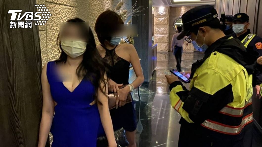黑道春酒警卯起來！包廂辣腿一字排開　小姐姐低胸禮服受檢
