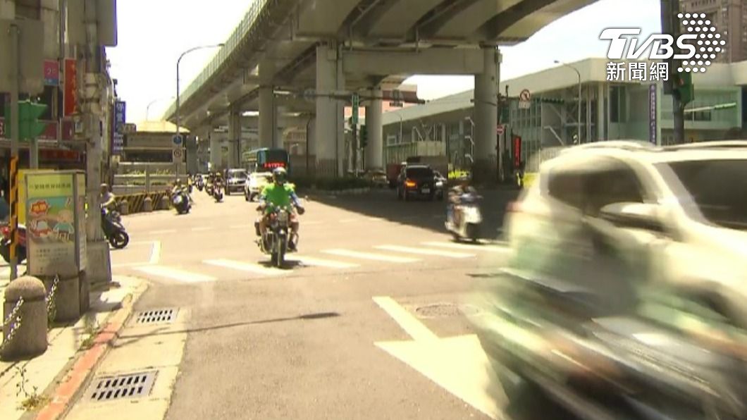 眼尖網友發現，該路段有科技執法。（圖／TVBS資料畫面）