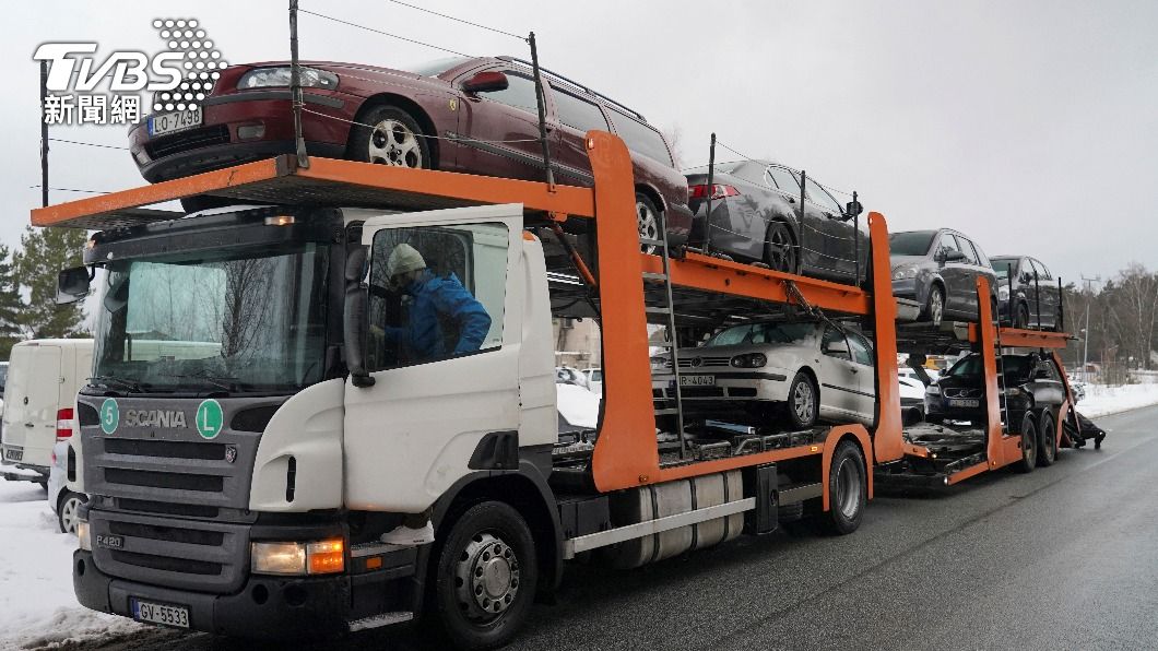 政府每個週都會提供20輛車。(圖/達志影像路透社)