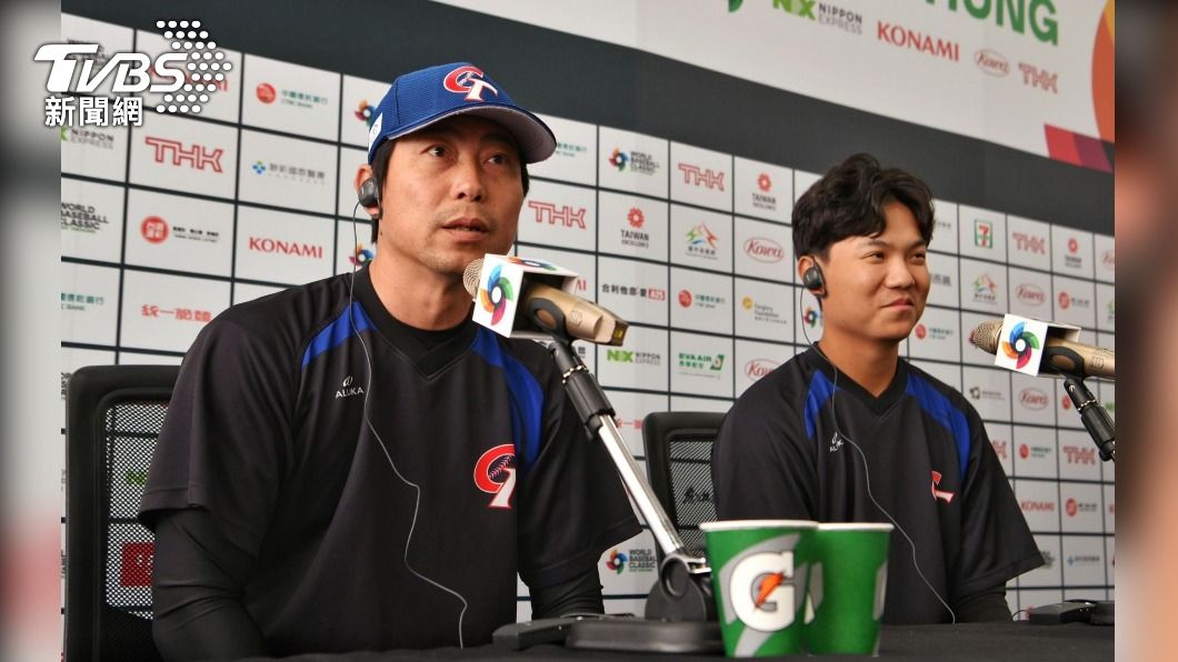 中華隊總教練林岳平、球員江坤宇。（圖／胡瑞麒攝）