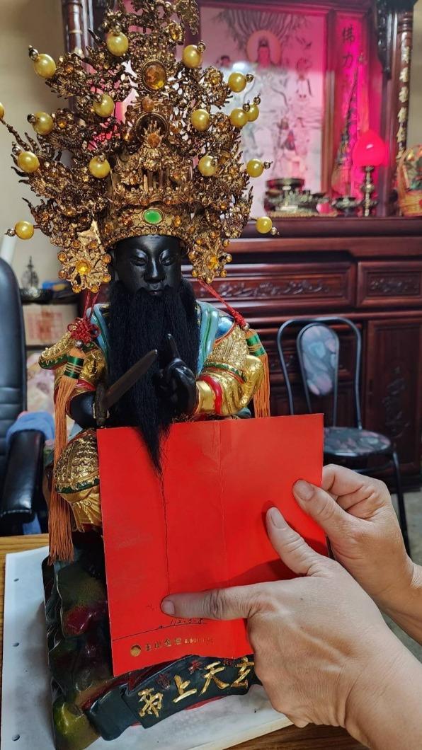 信眾請回家的分靈體也會長長。(圖/陳盈良提供)