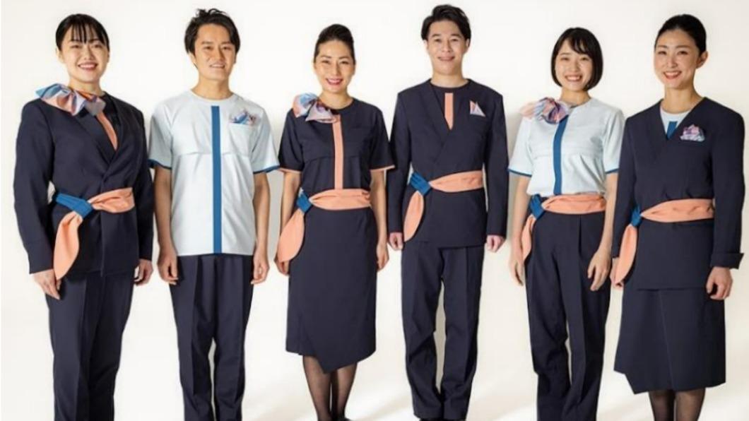 空服員制服旨在表達品牌的「Fly Thoughtful 貼心飛行」理念。（圖／ANA提供）