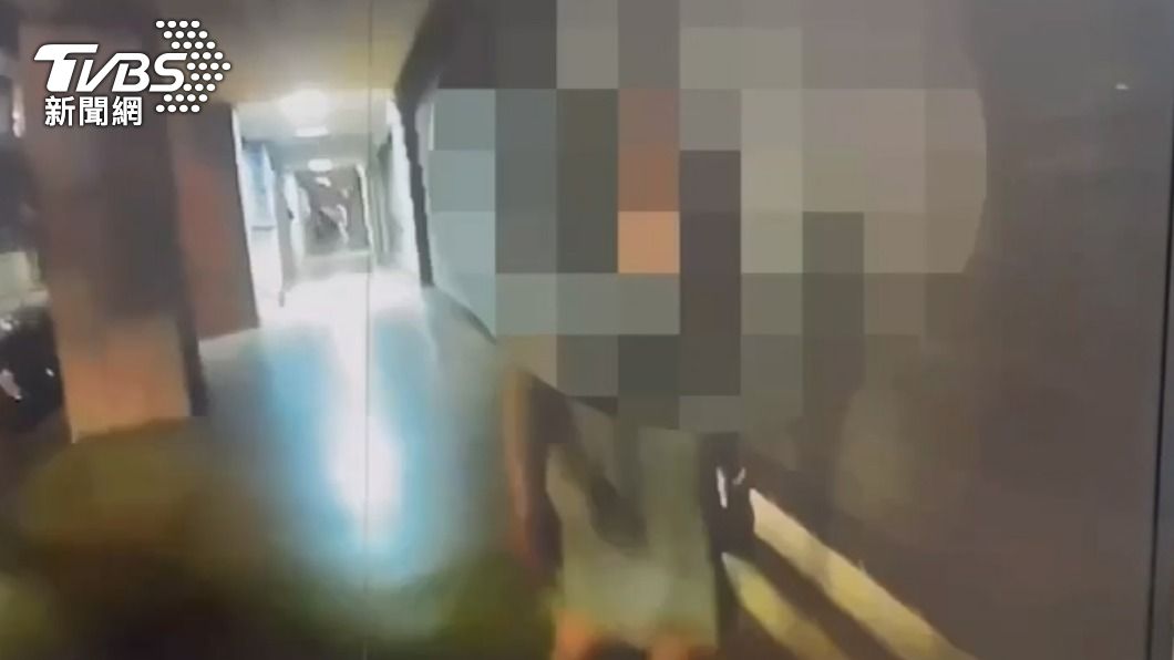 親友離世打擊大...酒醉女失控「路中哭鬧」襲警遭送辦