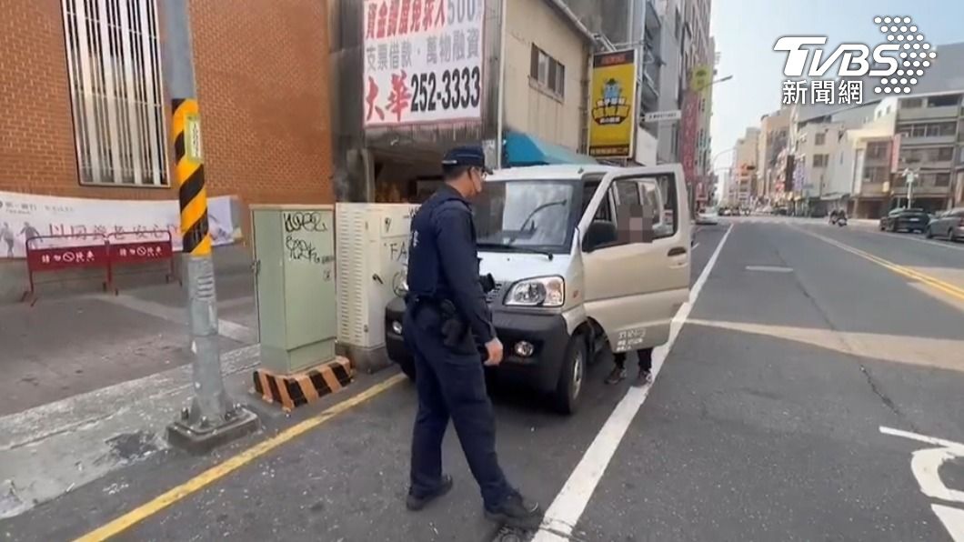 抽紅單的行為恐觸法。(圖/TVBS)