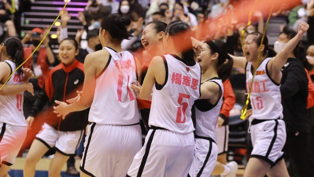 HBL冠軍出爐！　淡商女籃4連霸、光復男籃再贏球