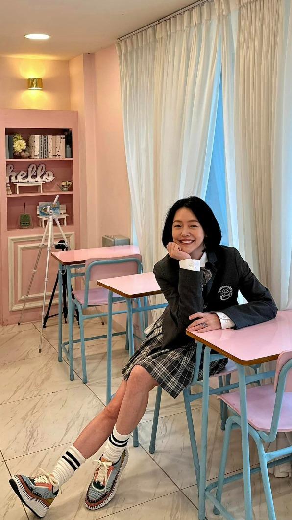 小S穿上高中制服。(圖/翻攝自小S臉書)