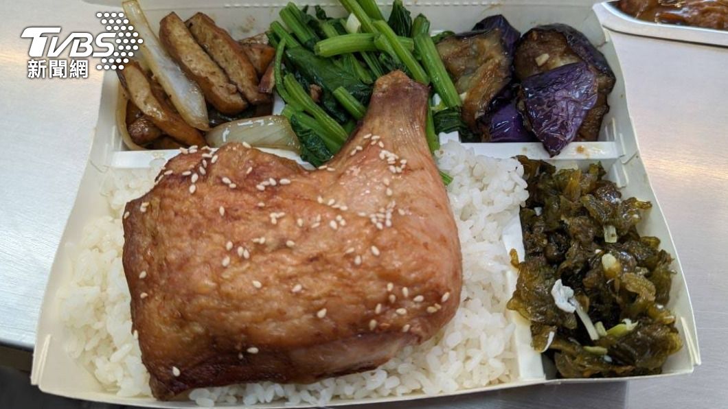有夠俗! 超大雞腿+4樣滿滿的菜 均一價只要80元