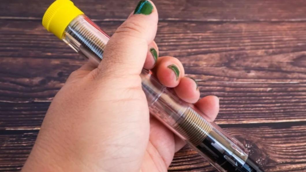 加拿大一群小學生發現注射型腎上腺素「EpiPen」在太空將轉化為劇毒的「苯甲酸衍生物」。（圖／翻攝自《livescience》）