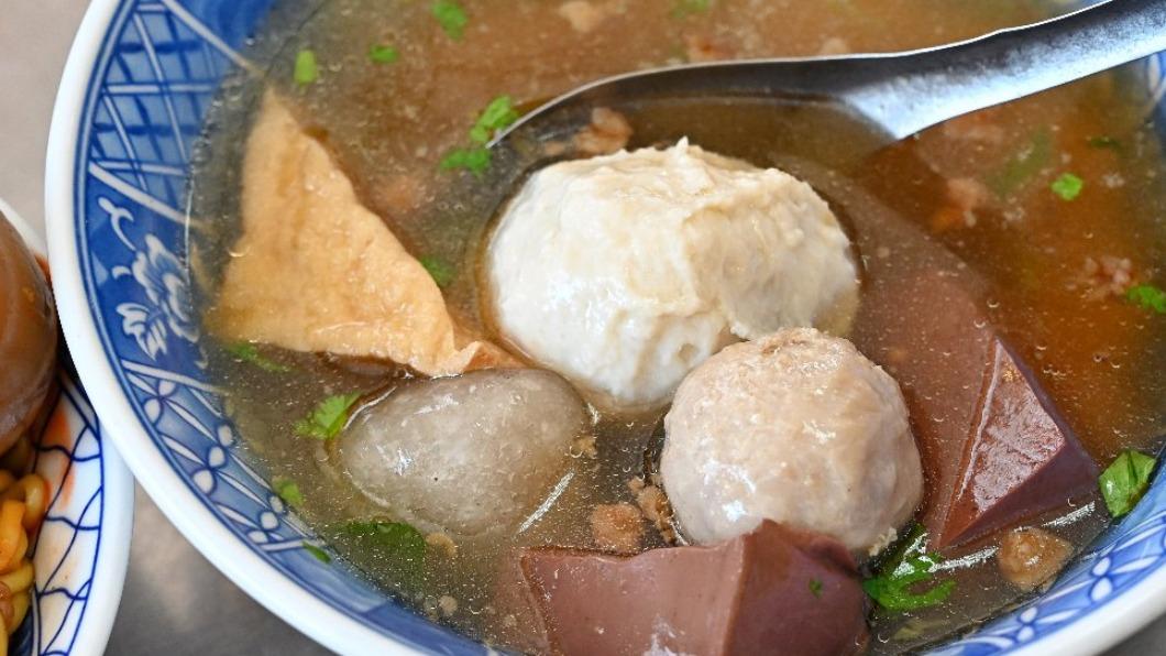 綜合湯吃得到滿滿的配料,CP值相當高。(圖/糖糖‘s享食生活提供)
