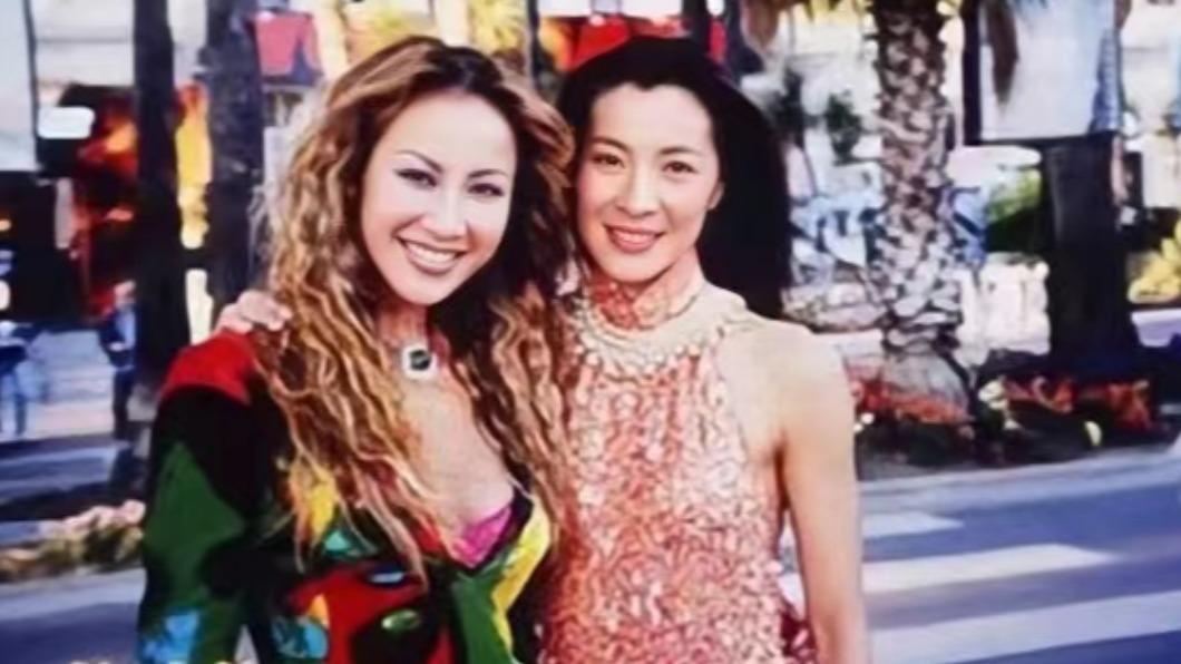 李玟曬出與楊紫瓊的合照。(圖/翻攝自李玟微博)