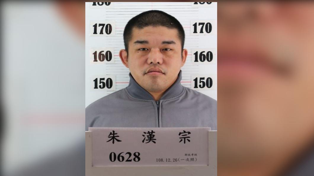 在逃亡23小時後,警方於員林逮到朱漢宗。(圖/翻攝自刑事局重要緊急查緝專案)