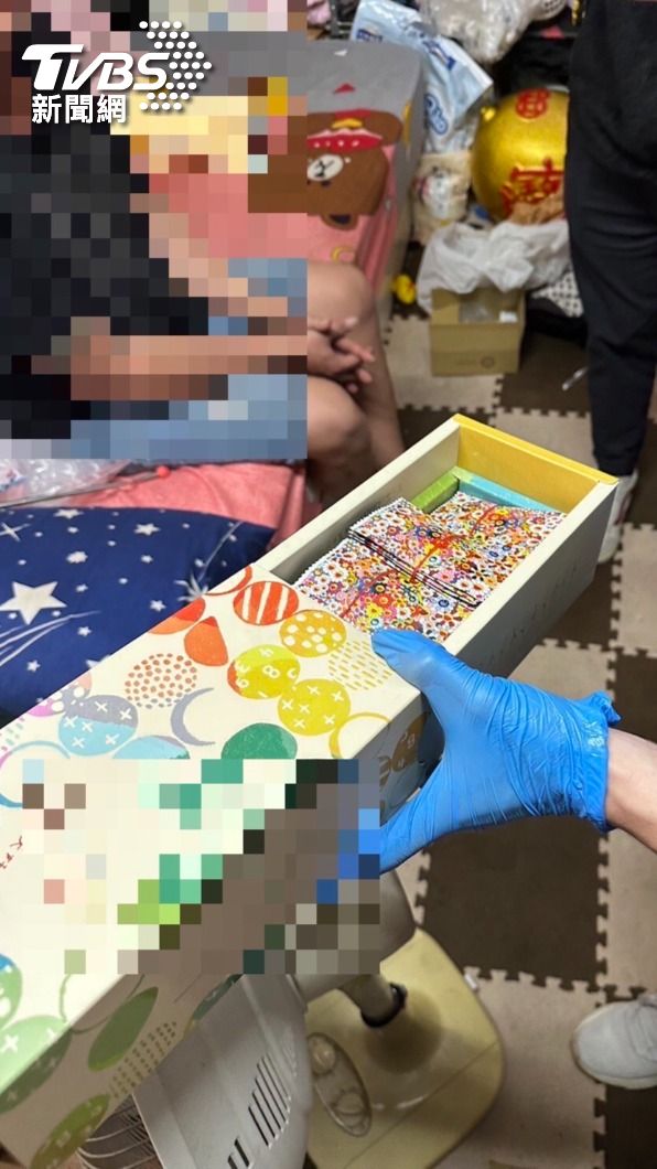 嫌犯三人是毒品「一條龍」服務,將貨都藏在彰化鄉下的三合院倉庫。(圖/TVBS)