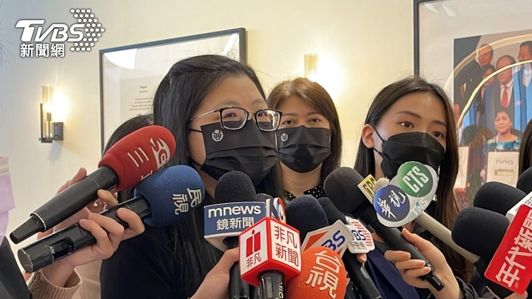 龍巖集團發言人指出本來應由Kelly Lee親自受訪。(圖/李昱菫攝)