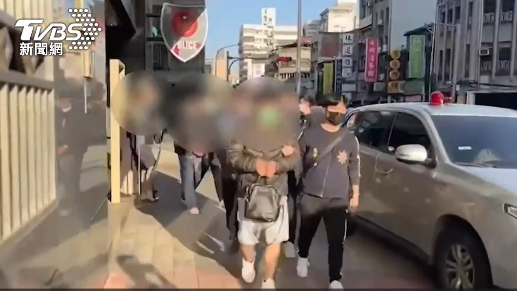 便衣刑警當街壓制販槍男　民眾誤認打架急報案