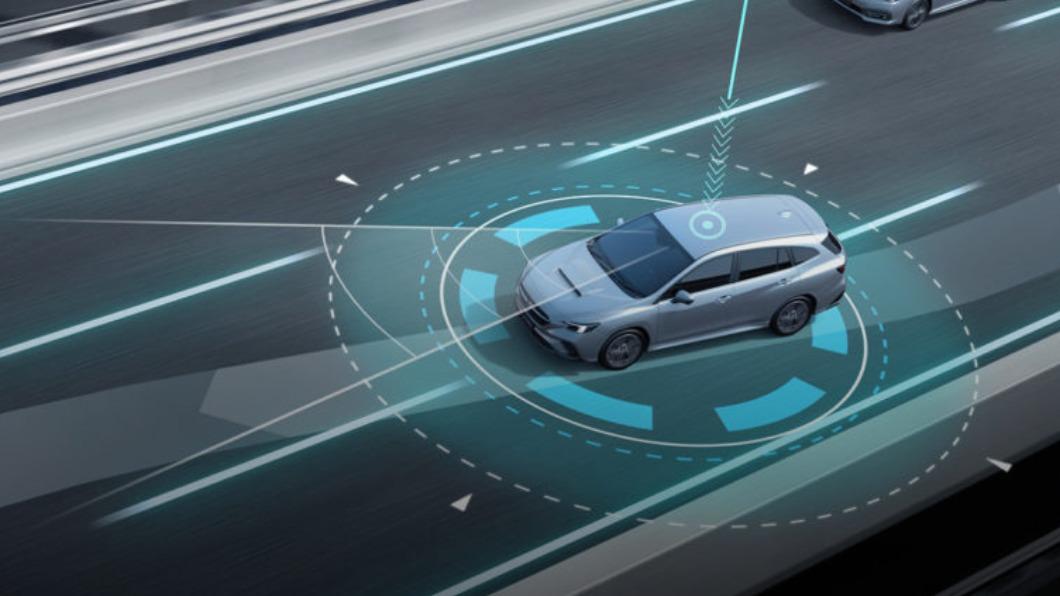 車上搭載SAWD對稱式四輪傳動與EyeSight 4.0主動安全輔助系統。(圖/翻攝自Subaru官網)