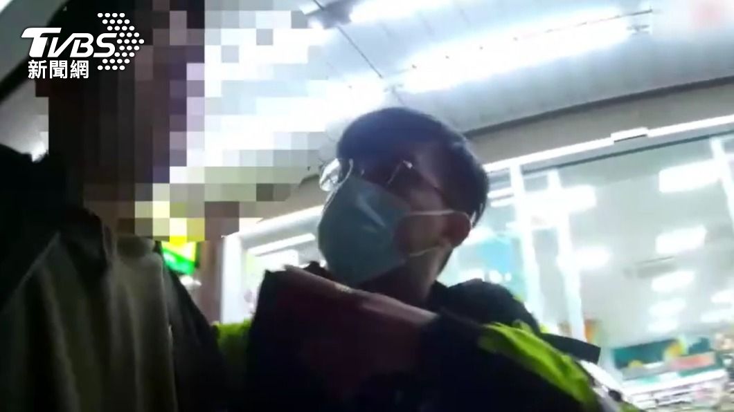 友誼小船說翻就翻!超商激烈口角 女怒報警揭友是通緝犯