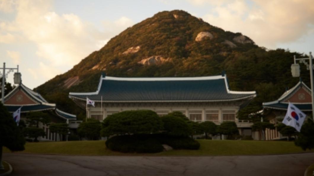 青瓦台的歷史悠久,但是歷任總統很少有人能夠「善終」,也在民間開始傳出「青瓦台魔咒」一說。(圖/翻攝自青瓦台官方網站)