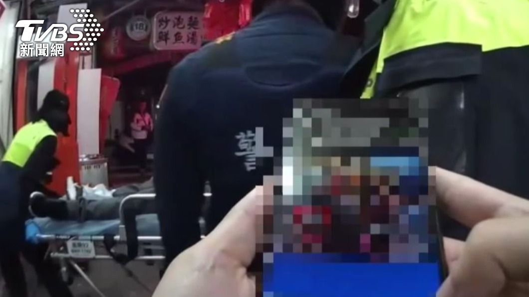 蔡姓酒客被毆打受傷送醫。(圖/TVBS)