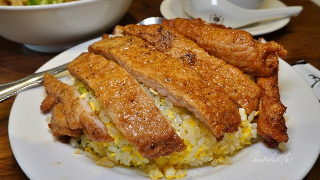 排骨蛋炒飯。（圖／水晶安蹄不務正業過生活提供）