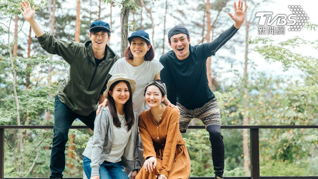 有網友認為去畢旅可以增進同儕友誼。（示意圖／shutterstock 達志影像）