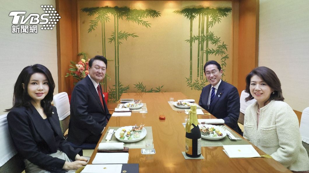 尹錫悅、金建希、岸田文雄、岸田裕子共進晚餐。(圖/達志影像路透社)