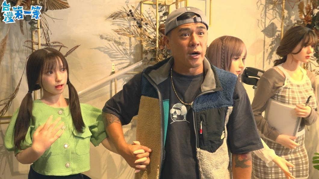 老婆不要看!竇智孔公開「十指緊扣嫩妹」 爽喊:好療癒