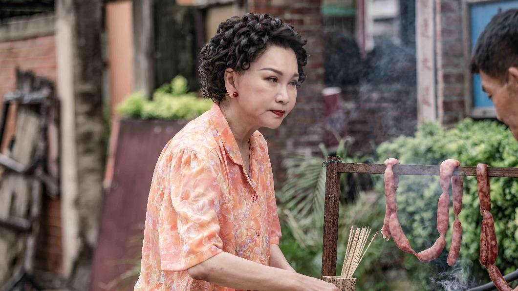 妳誰?64歲張瓊姿「超狂爆炸頭」現身 驚人現況曝光