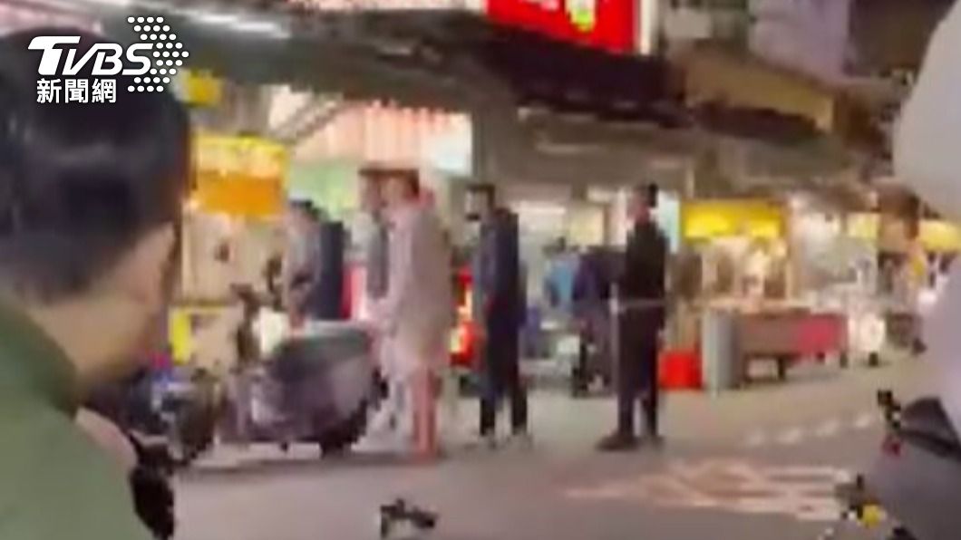 鹹酥雞都沒了...疑老闆簽賭球版欠債 6煞拿炸籃、鐵盤狂K