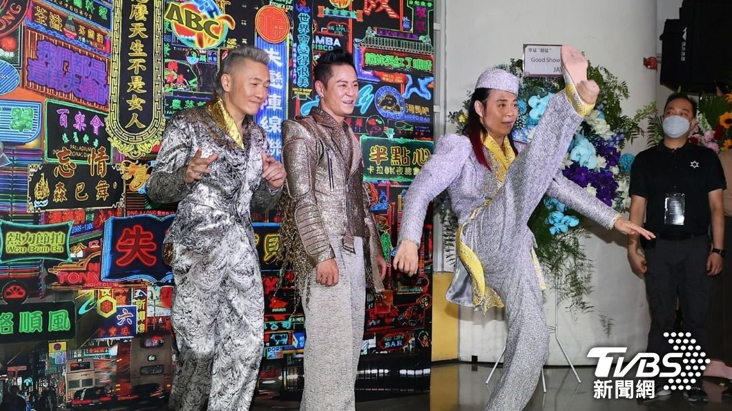 草蜢體力相當好。(圖/黃城碩攝)