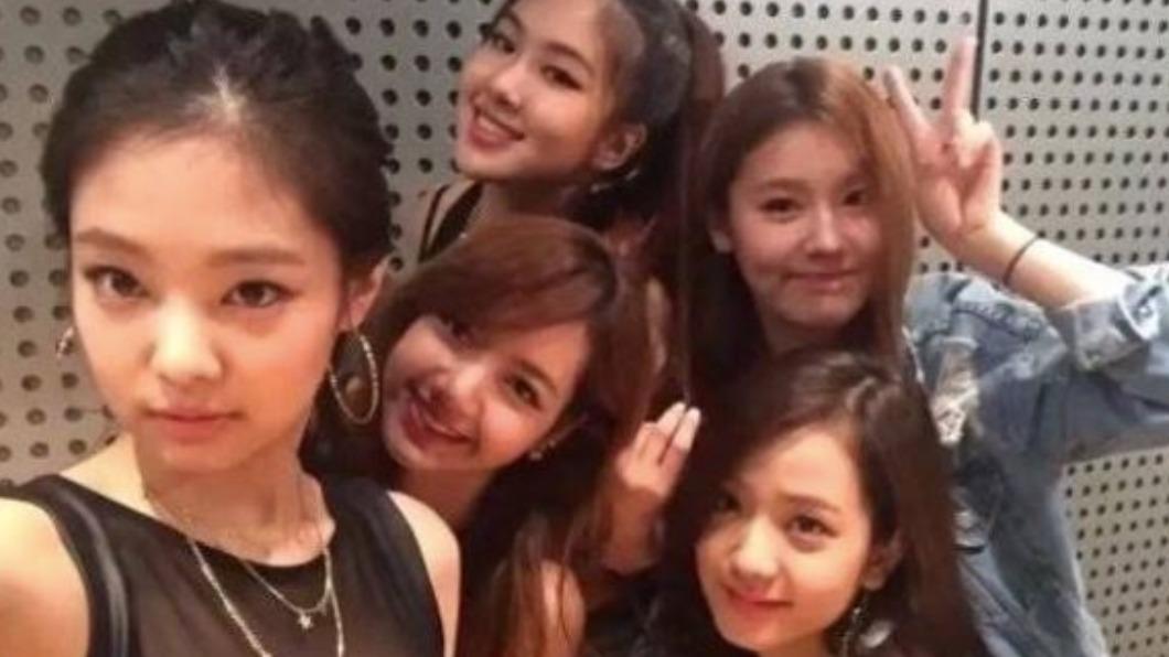 (G)I-DLE主唱曹薇娟（右上）被傳曾是BLACKPINK成員之一。（圖／翻攝自Twitter）