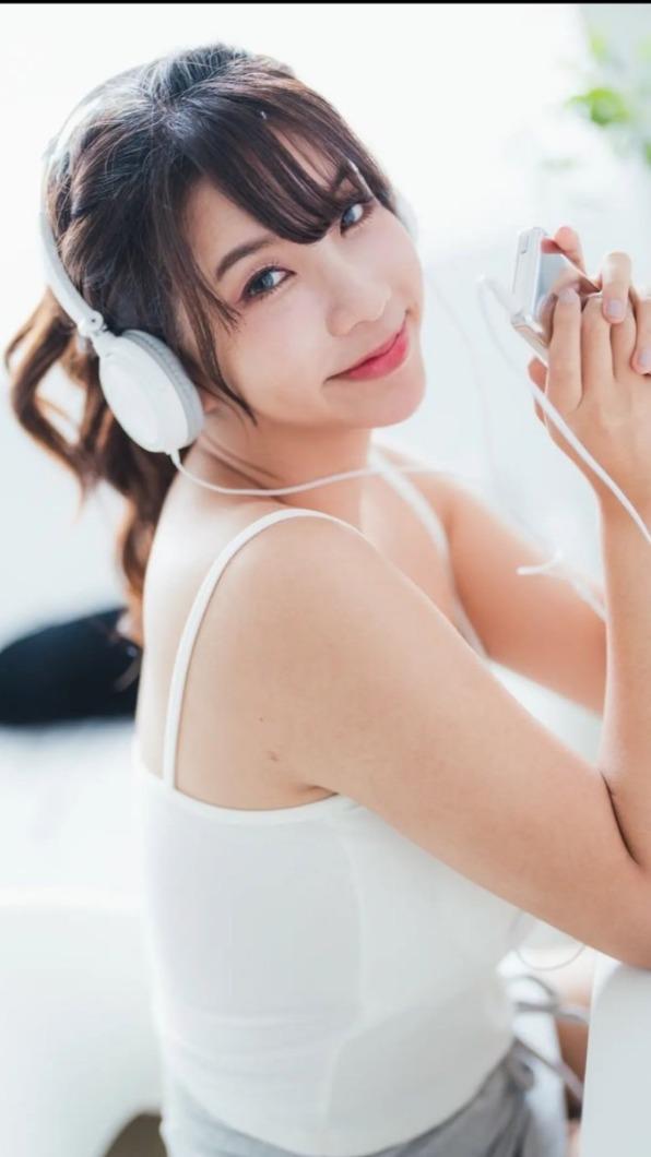 AV女優吳夢夢出來聲援，表示「完美不被信任」。（圖／翻攝自吳夢夢IG）