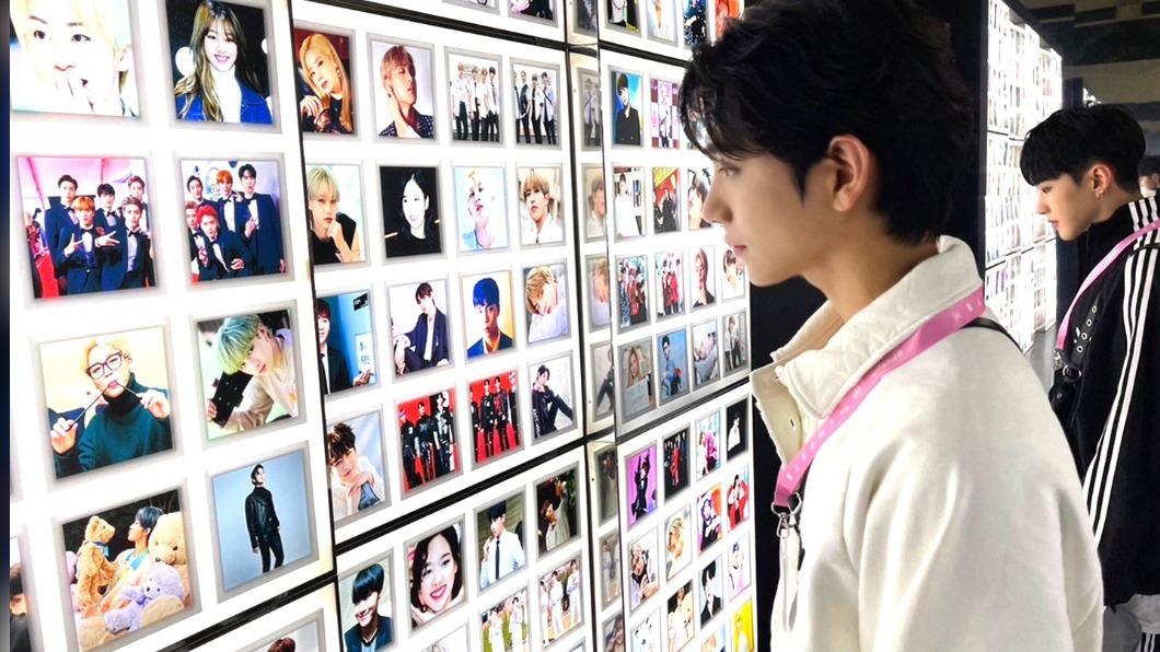 SEVENTEEN成員曾前往D'FESTA東京場看展。(圖/翻攝D社推特)