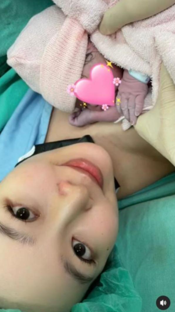 廖曉喬平安產下女兒。(圖/翻攝自廖曉喬IG)