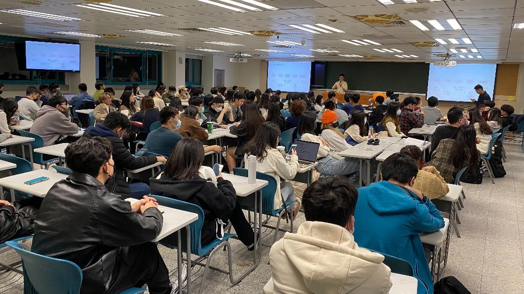 「看電影學愛情」2學分 台大超夯課程2千人搶著上