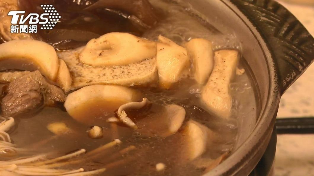 薑母鴨湯煮滾,酒精不會完全揮發。(圖/TVBS資料畫面)