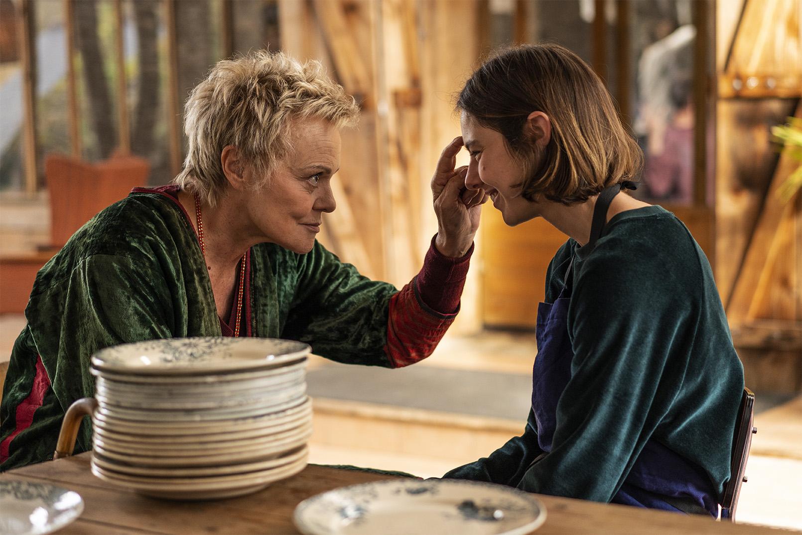 曾獲柏林影展、法國凱薩獎肯定的_法國名導塞德里克柯拉皮許,最新推出他籌備15年的新片《再一次勇敢跳躍》。(圖/中影提供)