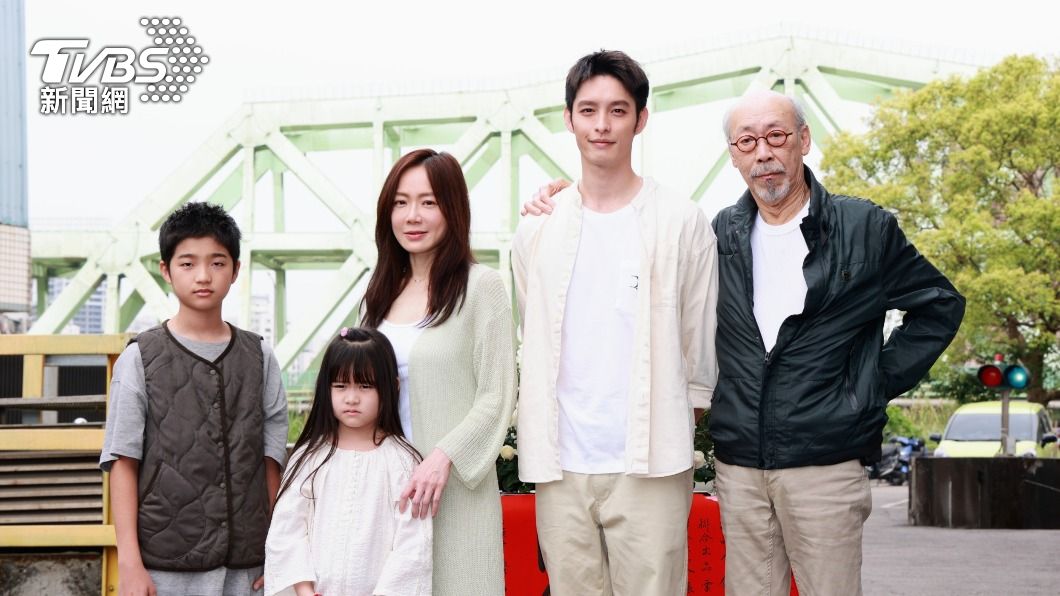 馮淬帆（右）睽違5年回歸大銀幕，與曹佑寧、尹馨等人合作。（圖／趙世平攝）