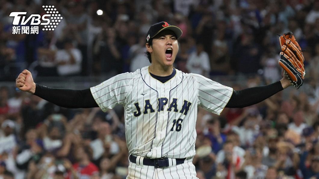 獲勝後,大谷翔平高呼慶祝。(圖/達志影像美聯社)