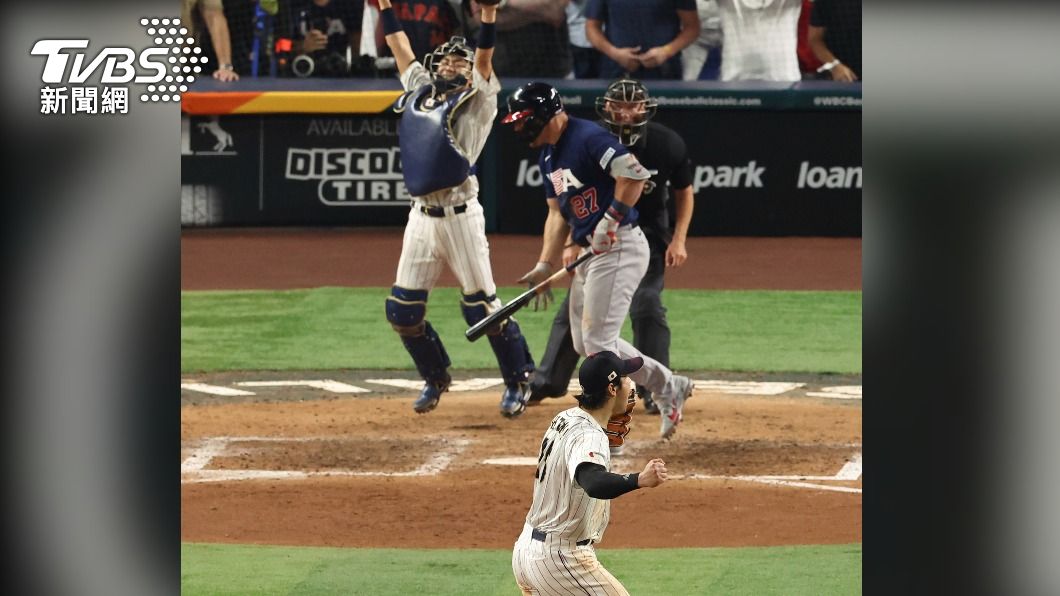 大谷九局上再見三振天使隊友楚奧特(Mike Trout),振臂怒吼。(圖/達志影像美聯社)
