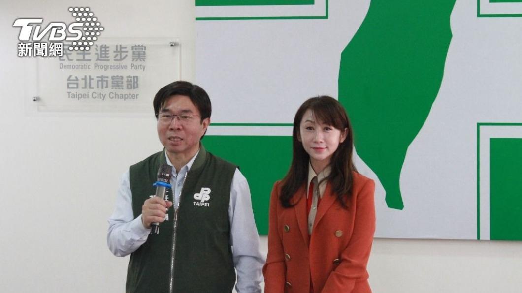 台北市議員許淑華(右)日前登記黨內初選,再戰信義南松山。(圖/方炳超攝)