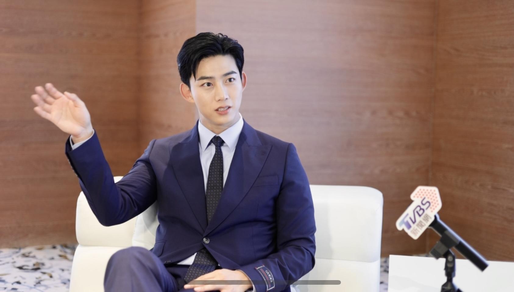 提到能漫步在台北信義區的街頭上,玉澤演覺得這是非常棒的經驗。(圖/黃城碩攝)