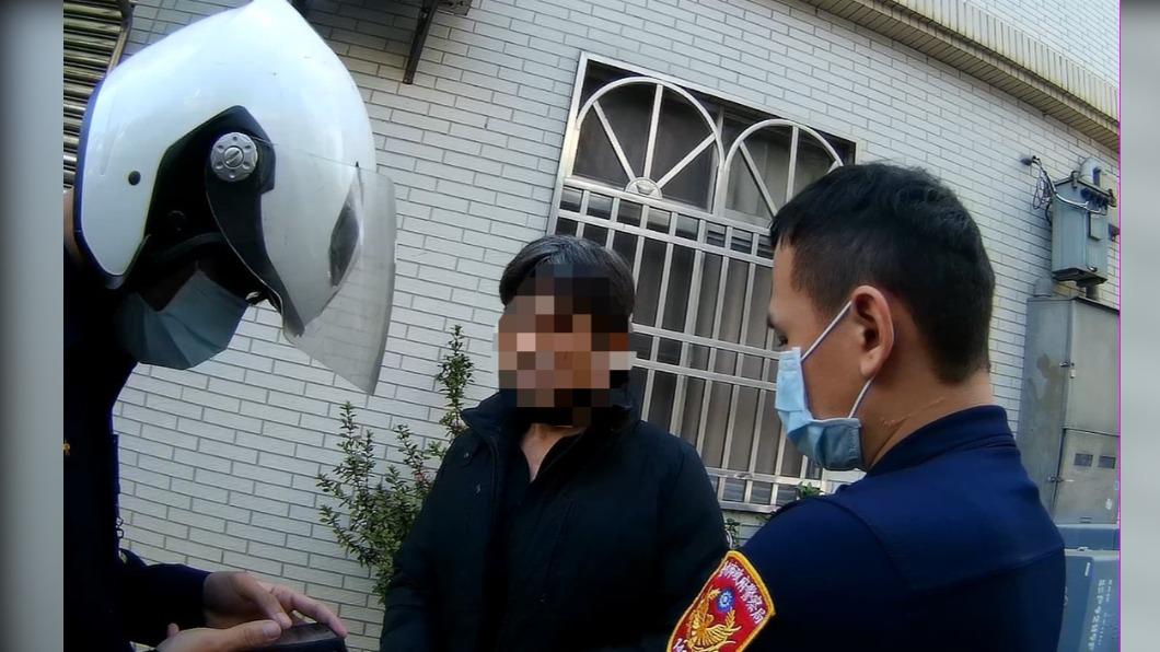 與女友吵架被丟包 落寞男不想走路順手牽「車」