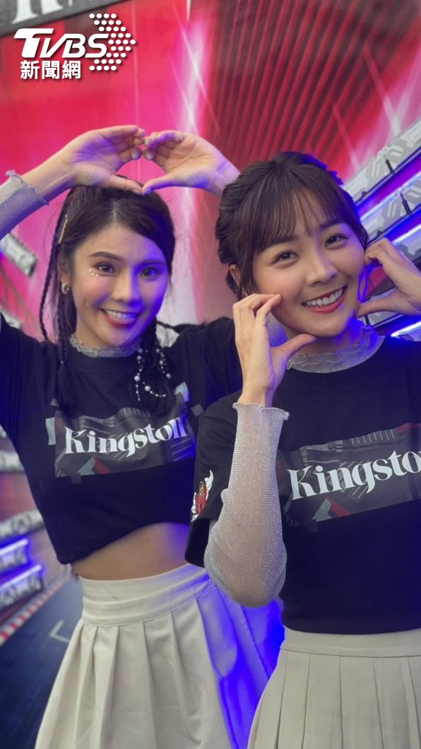 兩位啦啦隊女神都相當關心前隊友倪暄。(圖/謝佩樺攝)